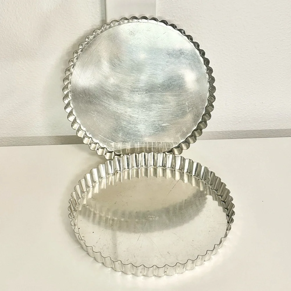 2) VTG French Fluted 8” Pie Tart Pans Baking Tins Removable Bottoms France cake - Picture 1 of 8